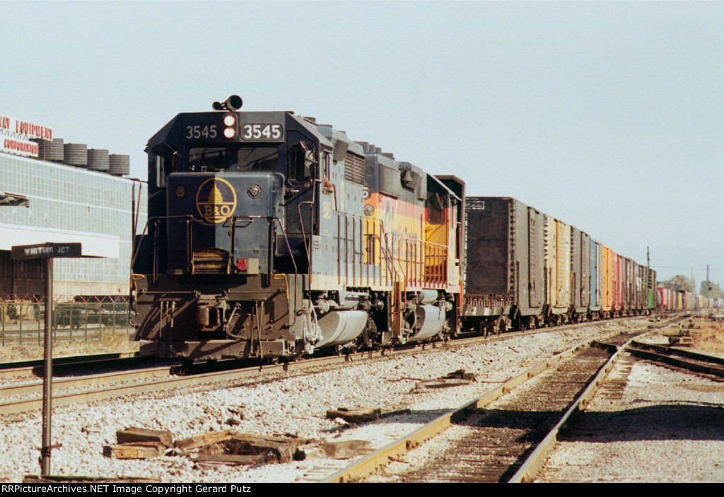 w/b Chessie System Train